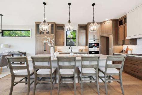 3061 Lake Shore Boulevard Minnetonka MN 55391
