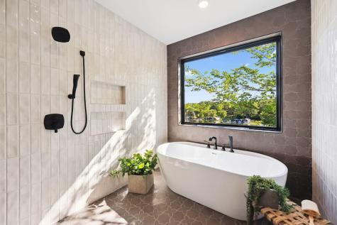3061 Lake Shore Boulevard Minnetonka MN 55391