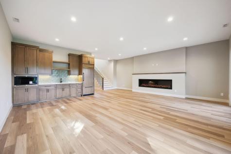 3061 Lake Shore Boulevard Minnetonka MN 55391