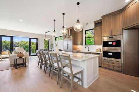 3061 Lake Shore Boulevard Minnetonka MN 55391