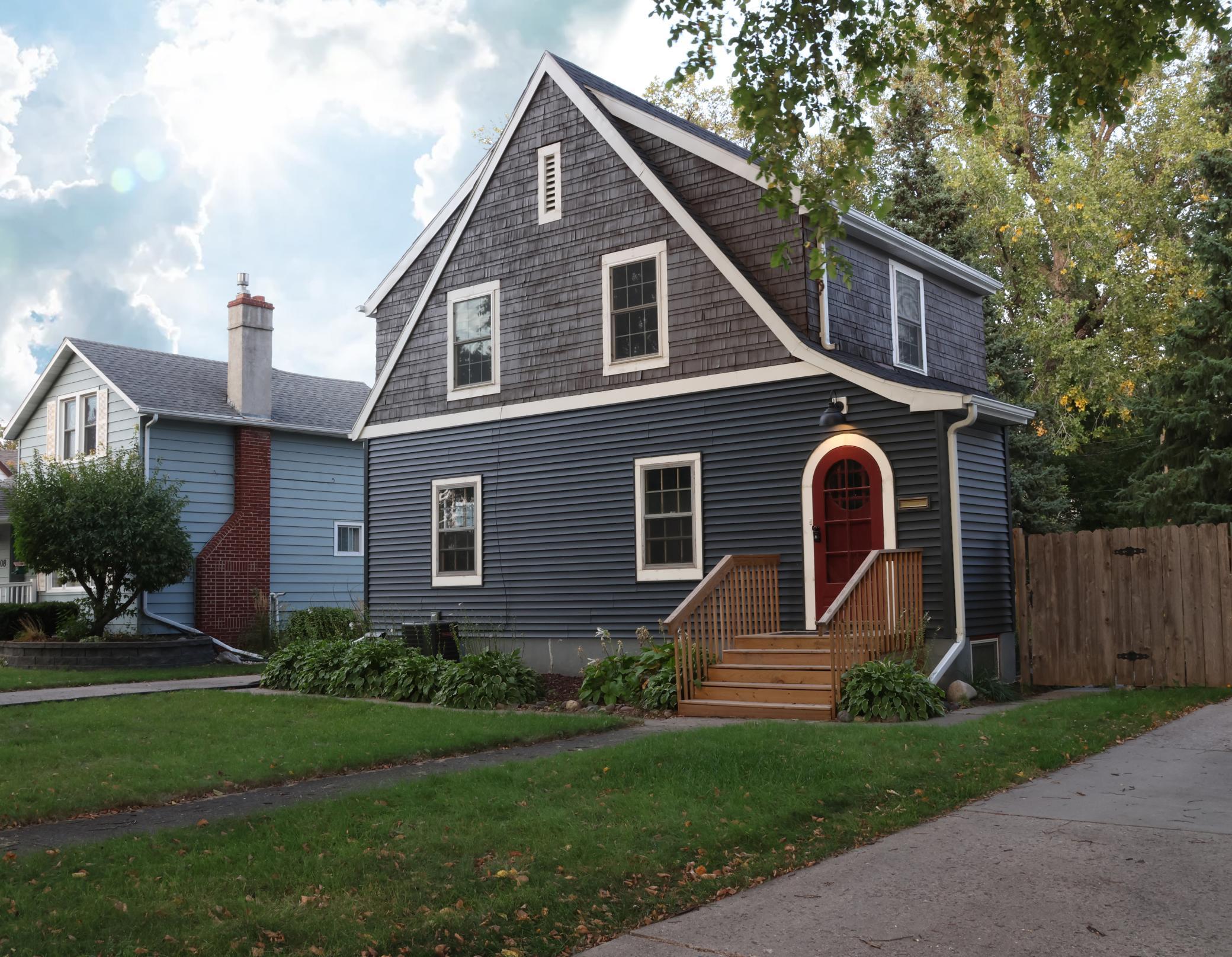 912 11th Street S Moorhead MN 56560