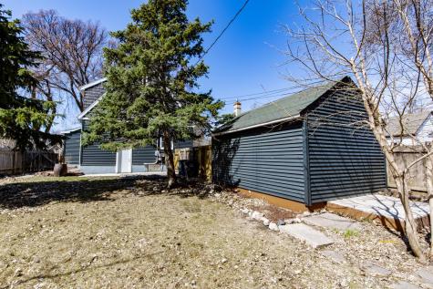 912 11th Street S Moorhead MN 56560