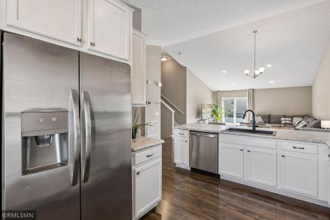 10702 Sumter Avenue N Brooklyn Park MN 55445