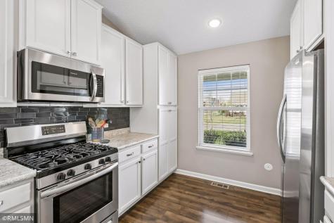 10702 Sumter Avenue N Brooklyn Park MN 55445