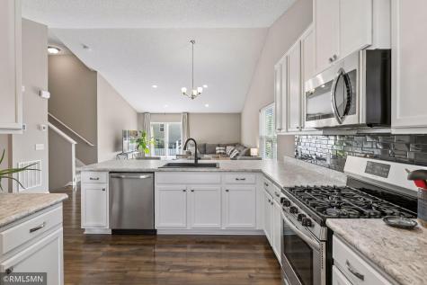 10702 Sumter Avenue N Brooklyn Park MN 55445
