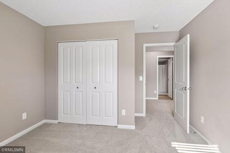 10702 Sumter Avenue N Brooklyn Park MN 55445