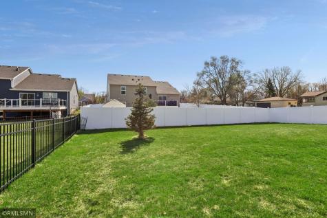 10702 Sumter Avenue N Brooklyn Park MN 55445