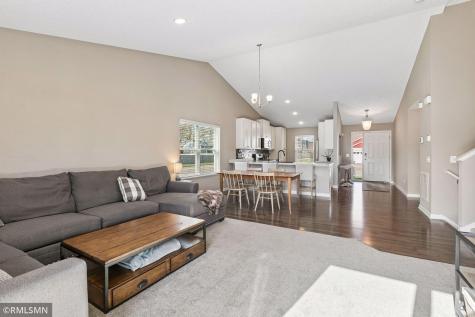 10702 Sumter Avenue N Brooklyn Park MN 55445