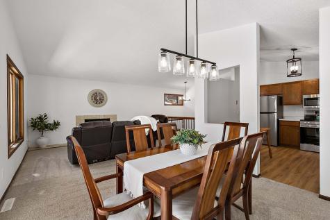 3112 Farnum Drive Eagan MN 55121
