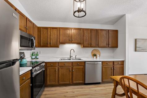 3112 Farnum Drive Eagan MN 55121