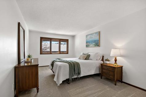 3112 Farnum Drive Eagan MN 55121