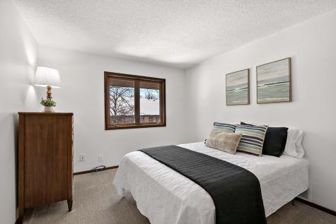 3112 Farnum Drive Eagan MN 55121