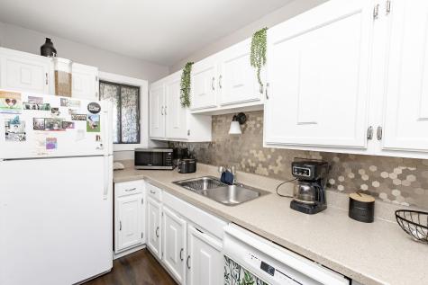 1721 42nd Street S Fargo ND 58103