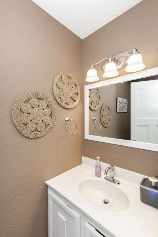 1721 42nd Street S Fargo ND 58103