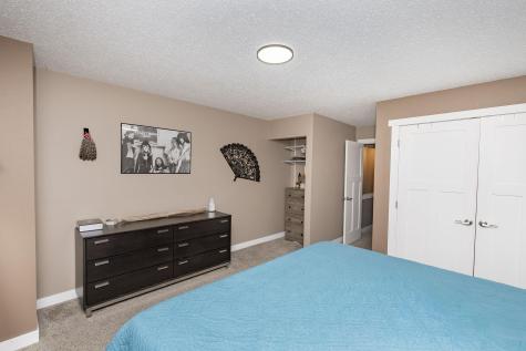 1721 42nd Street S Fargo ND 58103