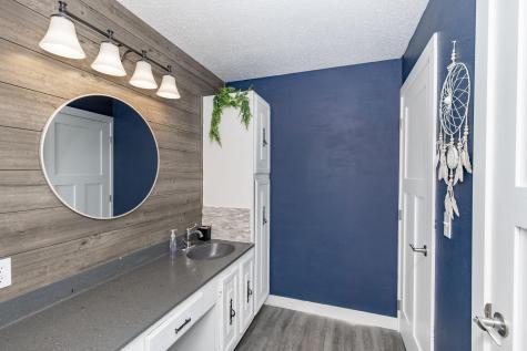 1721 42nd Street S Fargo ND 58103