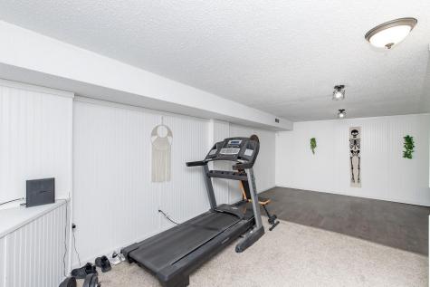 1721 42nd Street S Fargo ND 58103