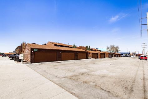 1721 42nd Street S Fargo ND 58103