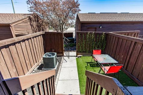 1721 42nd Street S Fargo ND 58103