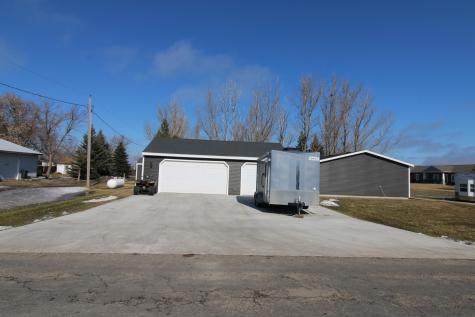 315 4th Street Davenport ND 58021