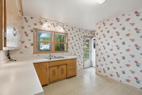 1633 Rome Avenue Saint Paul MN 55116