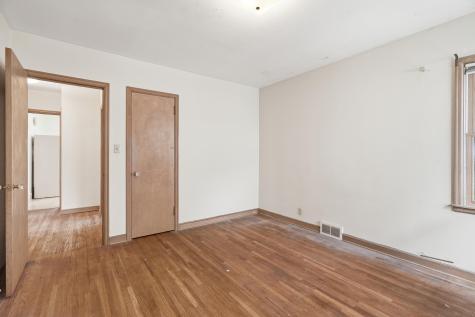 1633 Rome Avenue Saint Paul MN 55116