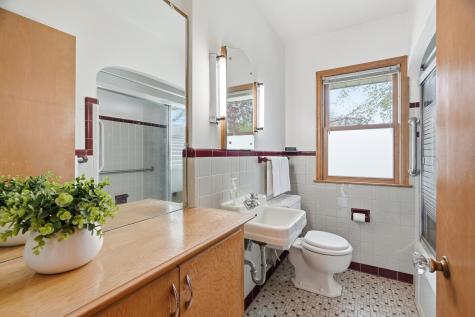 1633 Rome Avenue Saint Paul MN 55116