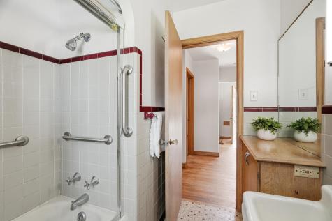 1633 Rome Avenue Saint Paul MN 55116