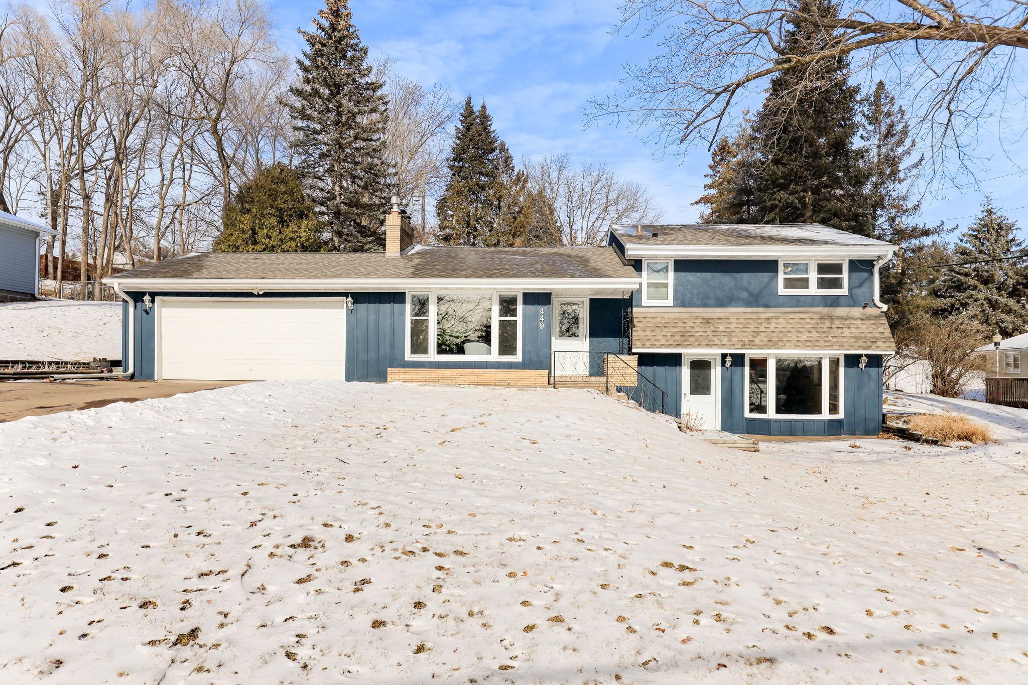 449 Glenwood Avenue Roseville MN 55113