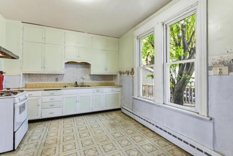 53 Geranium Avenue E Saint Paul MN 55117