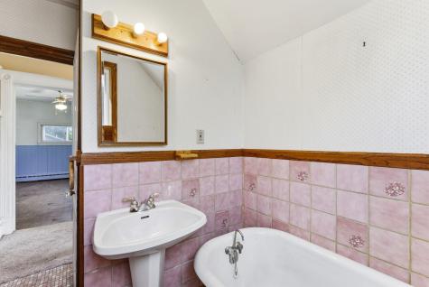53 Geranium Avenue E Saint Paul MN 55117