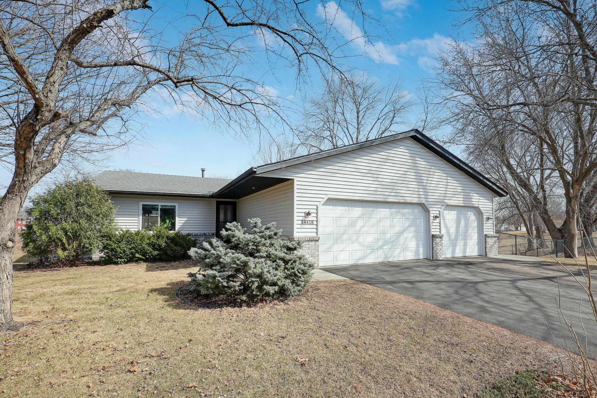 14418 Embry Path Apple Valley MN 55124