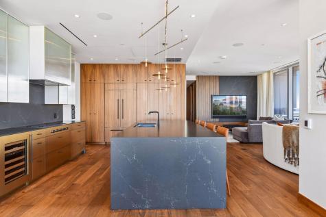 255 Hennepin Avenue Minneapolis MN 55408