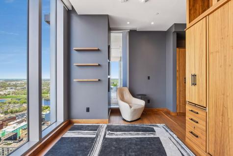 255 Hennepin Avenue Minneapolis MN 55408