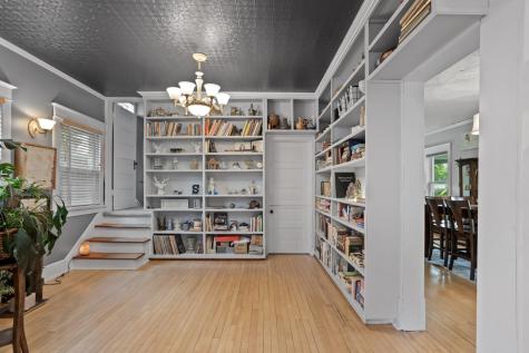 429 9th Avenue S Fargo ND 58103