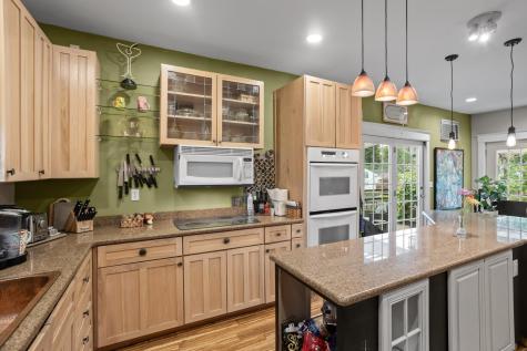 429 9th Avenue S Fargo ND 58103