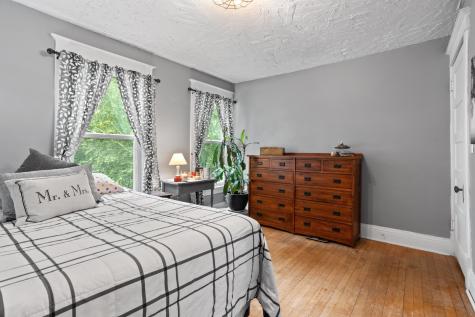 429 9th Avenue S Fargo ND 58103