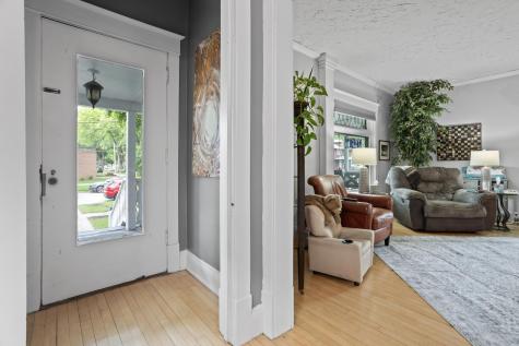 429 9th Avenue S Fargo ND 58103