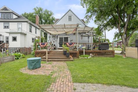 429 9th Avenue S Fargo ND 58103