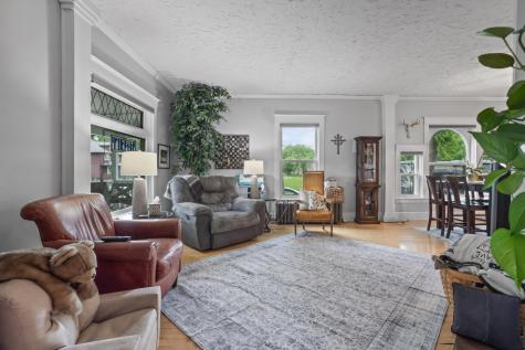 429 9th Avenue S Fargo ND 58103