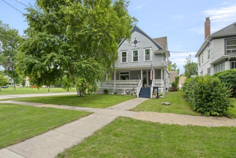 429 9th Avenue S Fargo ND 58103