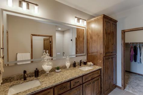 7866 Chickasaw Circle Breezy Point MN 56472