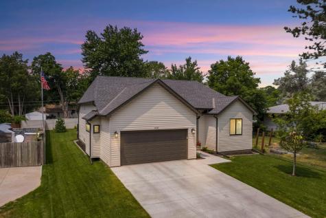 1431 Sumter Avenue N Golden Valley MN 55427