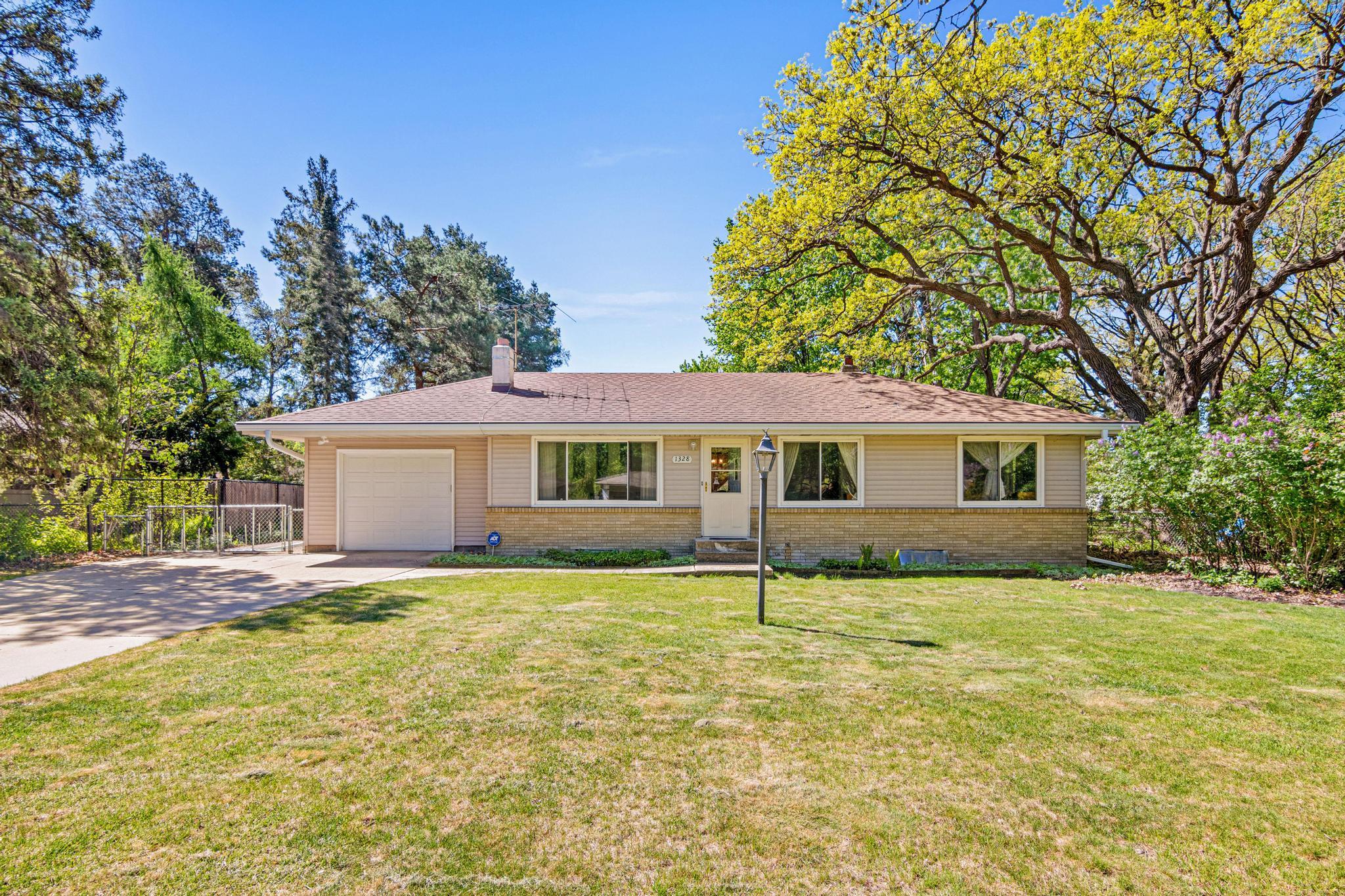 1328 66th Avenue NE Fridley MN 55432