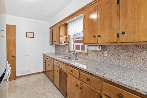 1328 66th Avenue NE Fridley MN 55432
