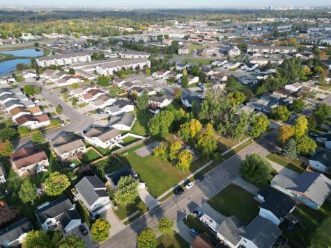 3517 12th Street S Moorhead MN 56560