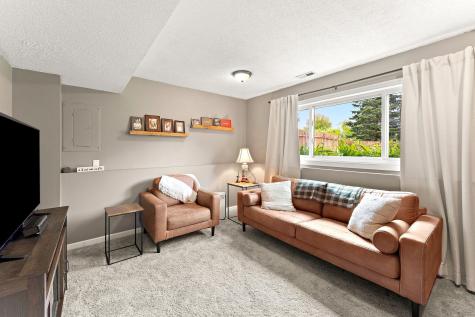 17492 Ixonia Path Lakeville MN 55044