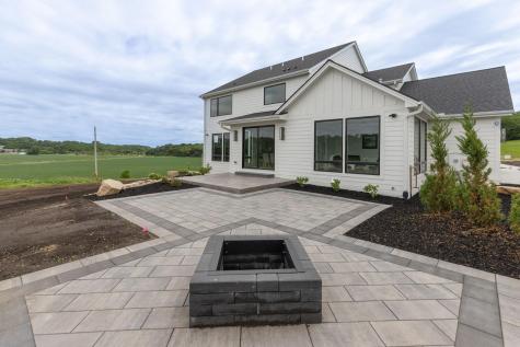 4921 8th Street SW Rochester MN 55902