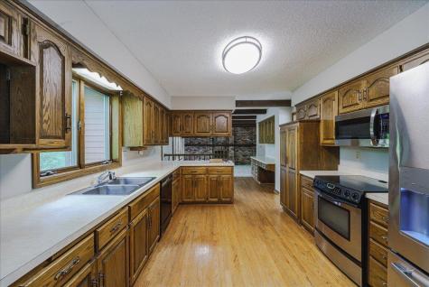 1473 Lake Park Circle Eagan MN 55122
