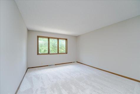 1473 Lake Park Circle Eagan MN 55122